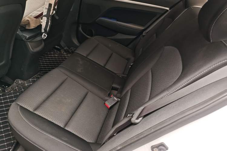 Used Hyundai Elantra (6th Generation / Lingdong) 2016 1.6L Automatic ZhiXuan – Elite Version Left Rear Seat