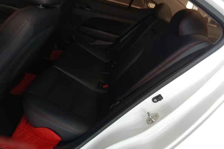 Used Hyundai Elantra (6th Generation / Lingdong) 2016 1.4T Dual-Clutch Xuan Dong · Dynamic Version Left Rear Seat