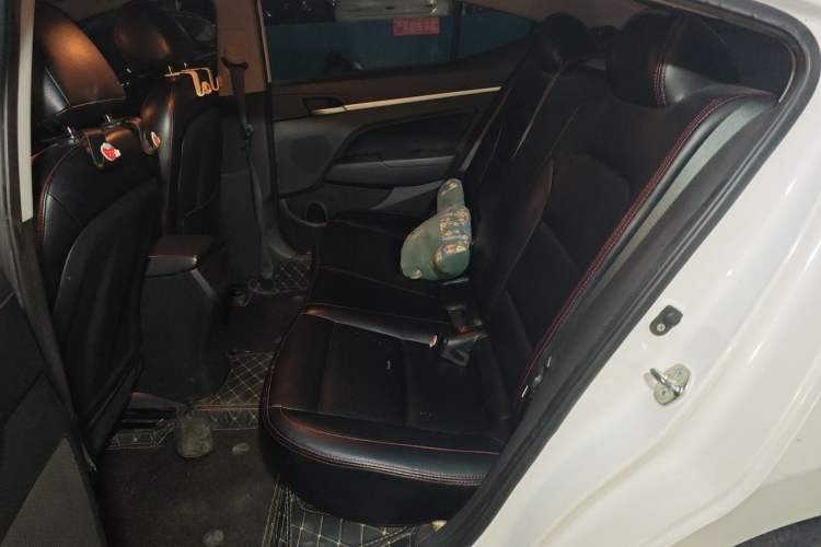 Used Hyundai Elantra (6th Generation / Lingdong) 2016 1.6L Automatic ZhiXuan – Elite Version Left Rear Seat