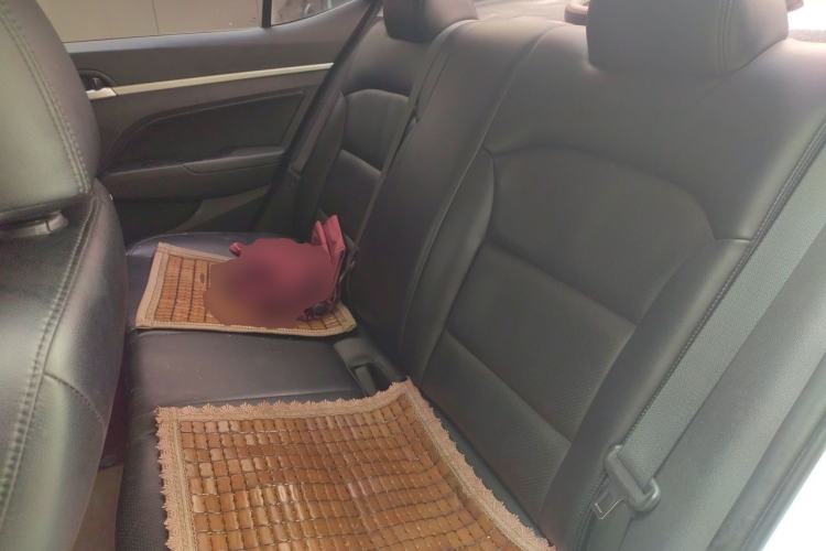 Used Hyundai Elantra (6th Generation / Lingdong) 2016 1.6L Automatic ZhiXuan – Elite Version Left Rear Seat