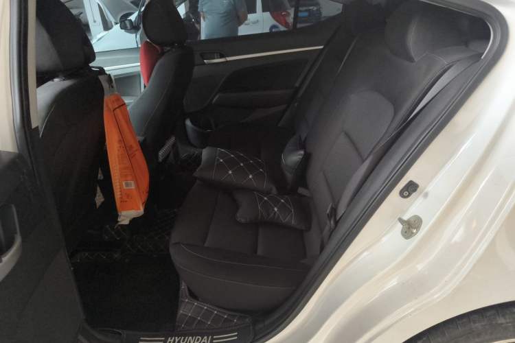 Used Hyundai Elantra (6th Generation / Lingdong) 2016 1.6L Automatic ZhiXuan – Elite Version Left Rear Seat
