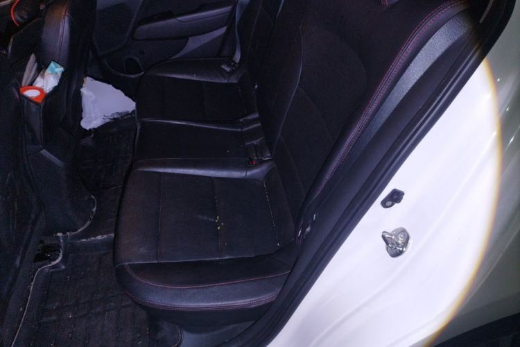 Used Hyundai Elantra (6th Generation / Lingdong) 2016 1.6L Automatic ZhiXuan · Youth Edition Left Rear Seat