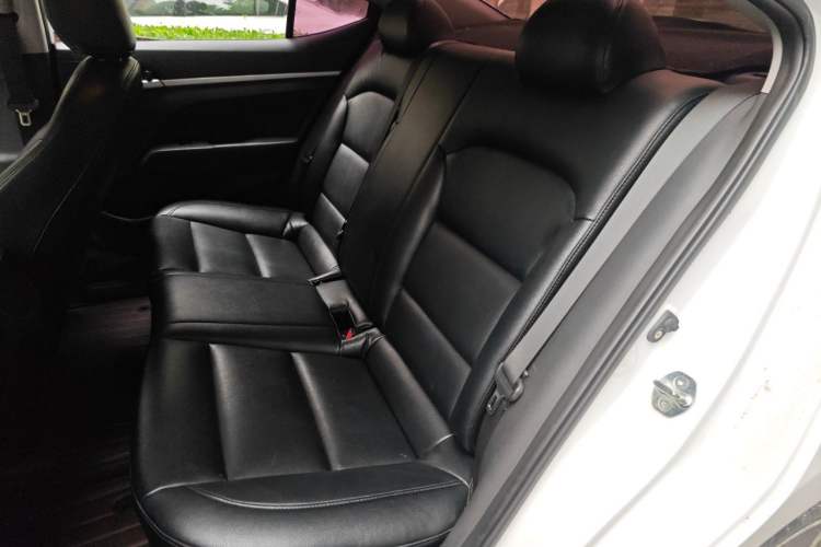 Used Hyundai Elantra (6th Generation / Lingdong) 2016 1.6L Automatic ZhiXuan – Elite Version Left Rear Seat