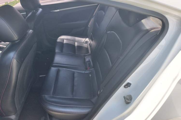 Used Hyundai Elantra (6th Generation / Lingdong) 2016 1.6L Automatic ZhiXuan – Elite Version Left Rear Seat