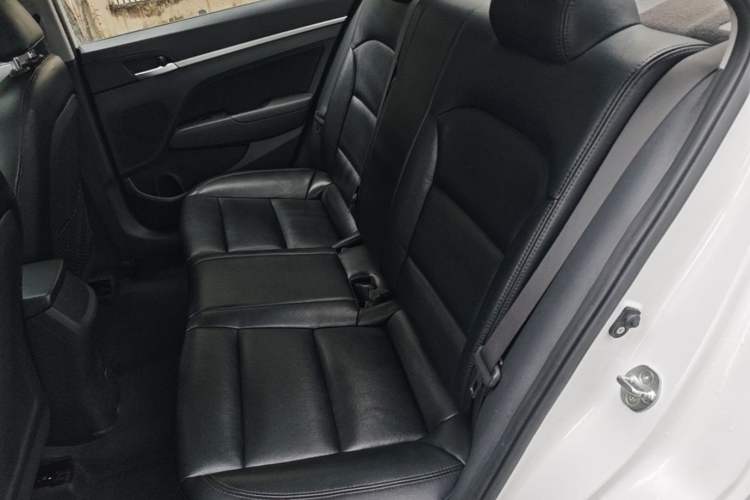 Used Hyundai Elantra (6th Generation / Lingdong) 2016 1.6L Automatic ZhiXuan – Elite Version Left Rear Seat