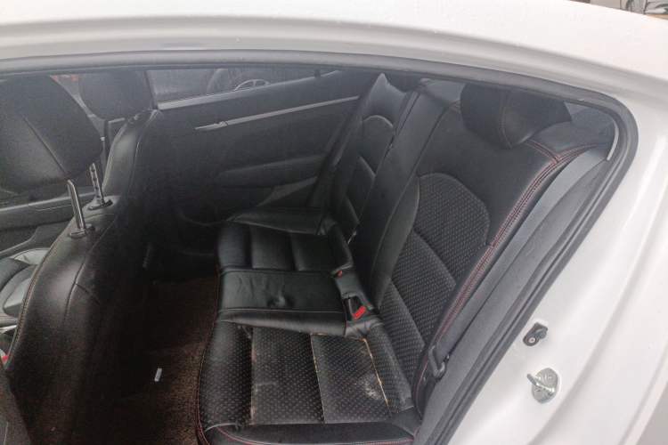 Used Hyundai Elantra (6th Generation / Lingdong) 2016 1.6L Automatic ZhiXuan – Elite Version Left Rear Seat
