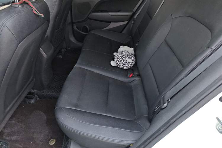 Used Hyundai Elantra (6th Generation / Lingdong) 2016 1.6L Automatic ZhiXuan – Elite Version Left Rear Seat