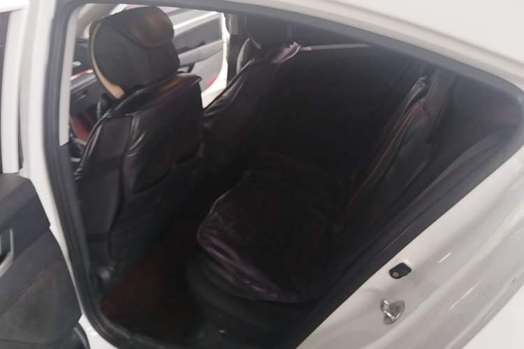 Used Hyundai Elantra (6th Generation / Lingdong) 2016 1.6L Automatic ZhiXuan – Elite Version Left Rear Seat