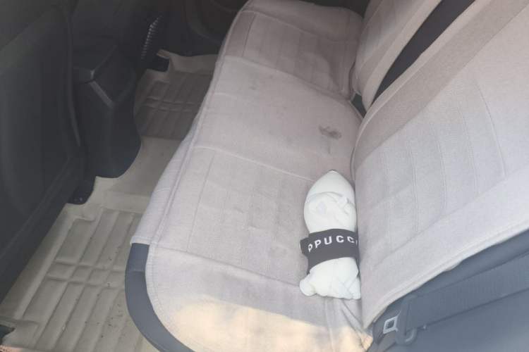 Used Hyundai Elantra (6th Generation / Lingdong) 2016 1.6L Automatic ZhiXuan – Elite Version Left Rear Seat