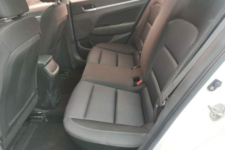 Used Hyundai Elantra (6th Generation / Lingdong) 2016 1.6L Automatic ZhiXuan – Elite Version Left Rear Seat