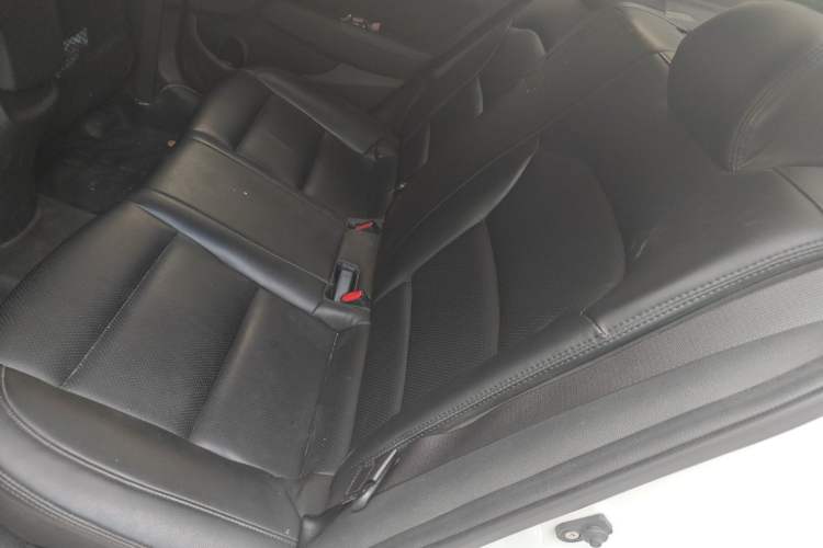 Used Hyundai Elantra (6th Generation / Lingdong) 2016 1.6L Automatic ZhiXuan – Elite Version Left Rear Seat