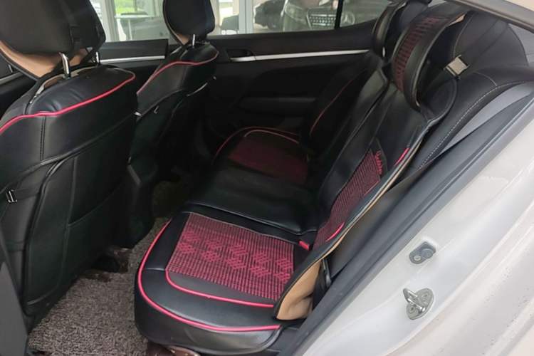 Used Hyundai Elantra (6th Generation / Lingdong) 2016 1.6L Automatic ZhiXuan – Elite Version Left Rear Seat