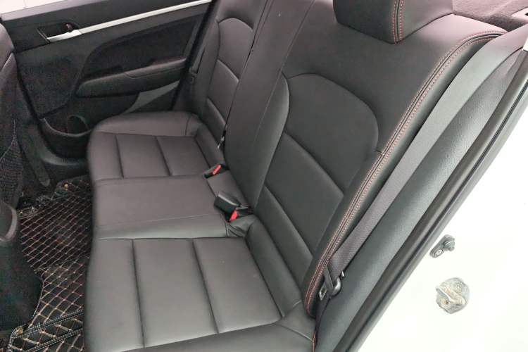 Used Hyundai Elantra (6th Generation / Lingdong) 2016 1.6L Automatic ZhiXuan – Elite Version Left Rear Seat