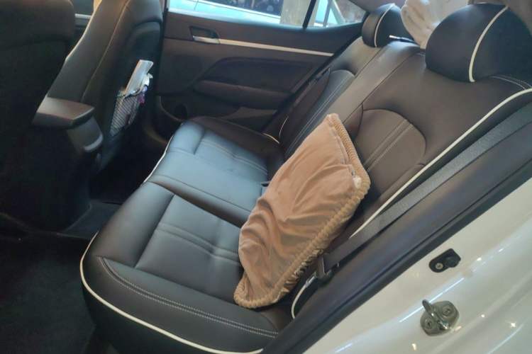 Used Hyundai Elantra (6th Generation / Lingdong) 2016 1.6L Automatic ZhiXuan – Elite Version Left Rear Seat
