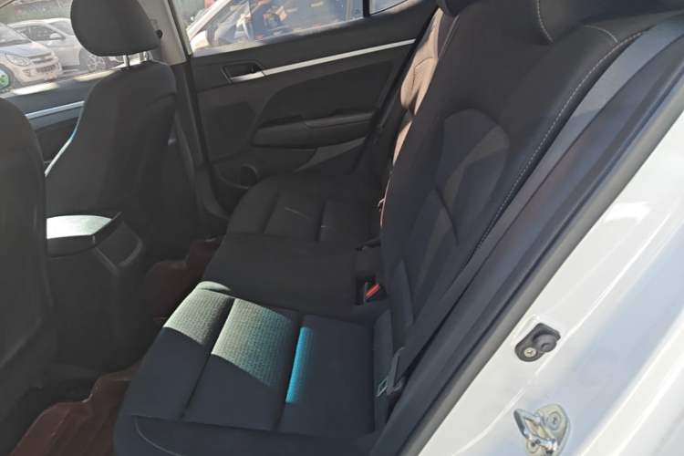 Used Hyundai Elantra (6th Generation / Lingdong) 2016 1.6L Automatic ZhiXuan – Elite Version Left Rear Seat