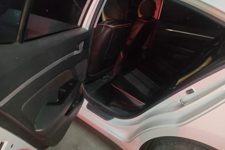 Used Hyundai Elantra (6th Generation / Lingdong) 2016 1.6L Automatic ZhiXuan – Elite Version Left Rear Seat