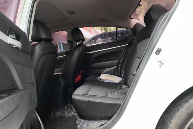 Used Hyundai Elantra (6th Generation / Lingdong) 2016 1.6L Automatic ZhiXuan – Elite Version Left Rear Seat