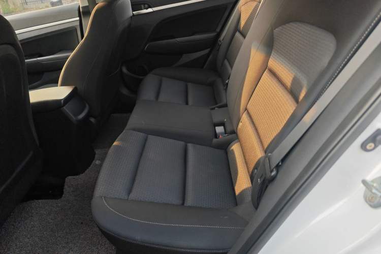 Used Hyundai Elantra (6th Generation / Lingdong) 2016 1.6L Automatic ZhiXuan – Elite Version Left Rear Seat
