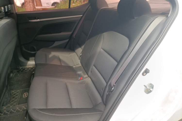 Used Hyundai Elantra (6th Generation / Lingdong) 2016 1.6L Automatic ZhiXuan – Elite Version Left Rear Seat