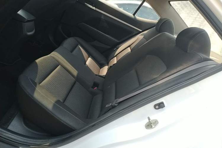Used Hyundai Elantra (6th Generation / Lingdong) 2016 1.6L Automatic ZhiXuan – Elite Version Left Rear Seat