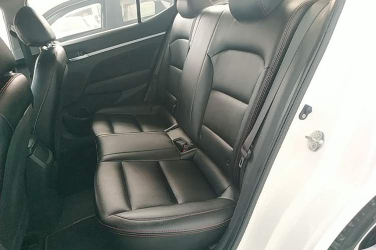 Used Hyundai Elantra (6th Generation / Lingdong) 2016 1.6L Automatic ZhiXuan – Elite Version Left Rear Seat