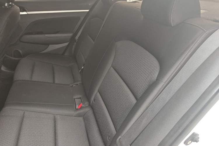 Used Hyundai Elantra (6th Generation / Lingdong) 2016 1.6L Automatic ZhiXuan – Elite Version Left Rear Seat