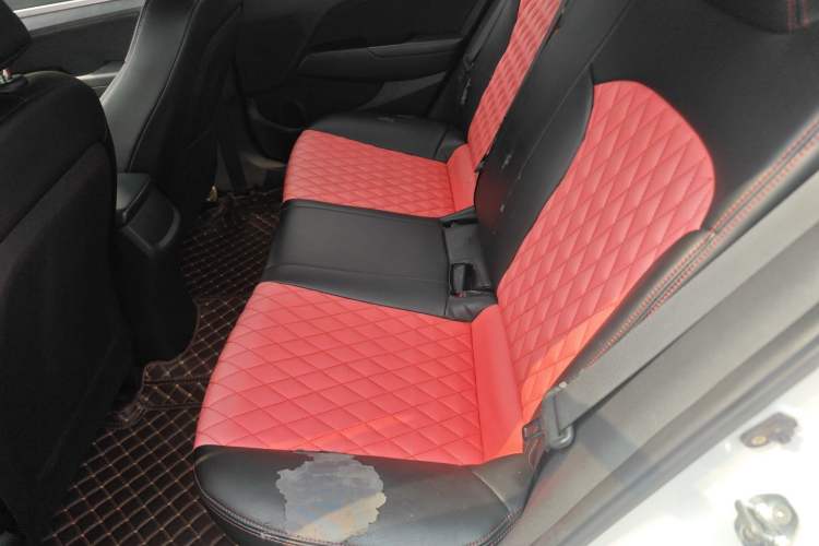 Used Hyundai Elantra (6th Generation / Lingdong) 2016 1.6L Automatic ZhiXuan · Youth Edition Left Rear Seat