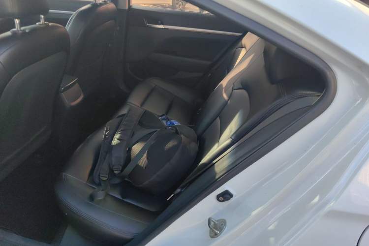 Used Hyundai Elantra (6th Generation / Lingdong) 2016 1.6L Automatic ZhiXuan – Elite Version Left Rear Seat