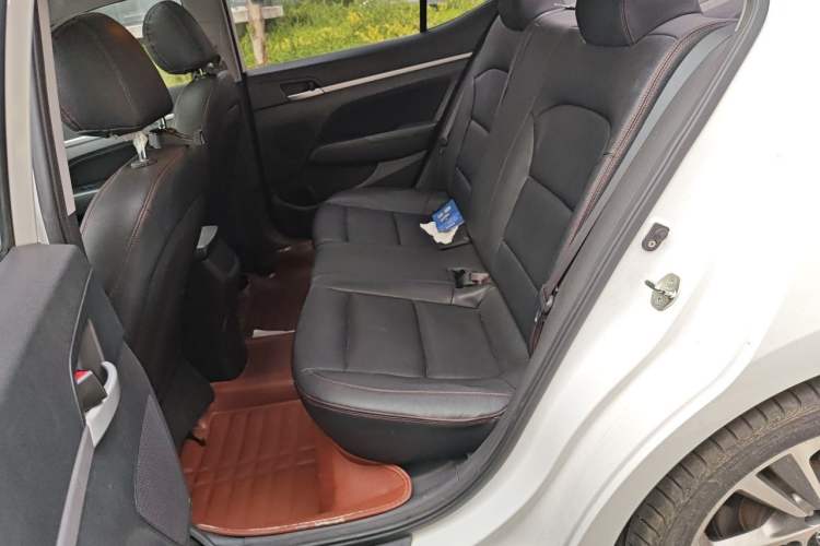 Used Hyundai Elantra (6th Generation / Lingdong) 2016 1.6L Automatic ZhiXuan – Elite Version Left Rear Seat