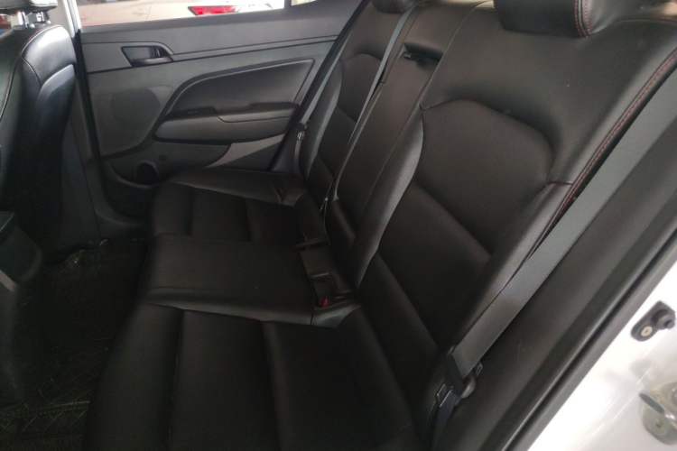 Used Hyundai Elantra (6th Generation / Lingdong) 2016 1.4T Dual-Clutch Xuan Dong · Dynamic Version Left Rear Seat