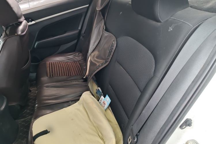Used Hyundai Elantra (6th Generation / Lingdong) 2016 1.6L Automatic ZhiXuan – Elite Version Left Rear Seat