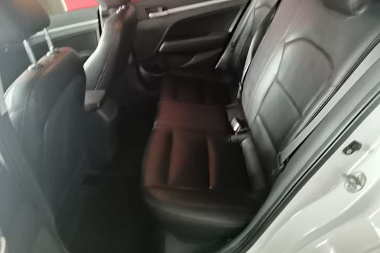 Used Hyundai Elantra (6th Generation / Lingdong) 2016 1.6L Automatic ZhiXuan – Elite Version Left Rear Seat