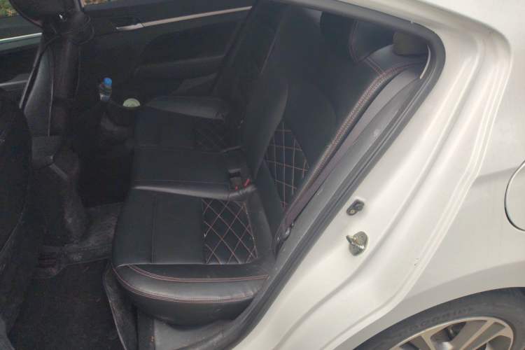 Used Hyundai Elantra (6th Generation / Lingdong) 2016 1.6L Automatic ZhiXuan – Elite Version Left Rear Seat