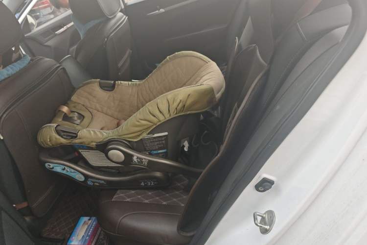 Used Hyundai Elantra (6th Generation / Lingdong) 2016 1.6L Automatic ZhiXuan – Elite Version Left Rear Seat