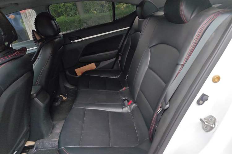 Used Hyundai Elantra (6th Generation / Lingdong) 2016 1.6L Automatic ZhiXuan – Elite Version Left Rear Seat