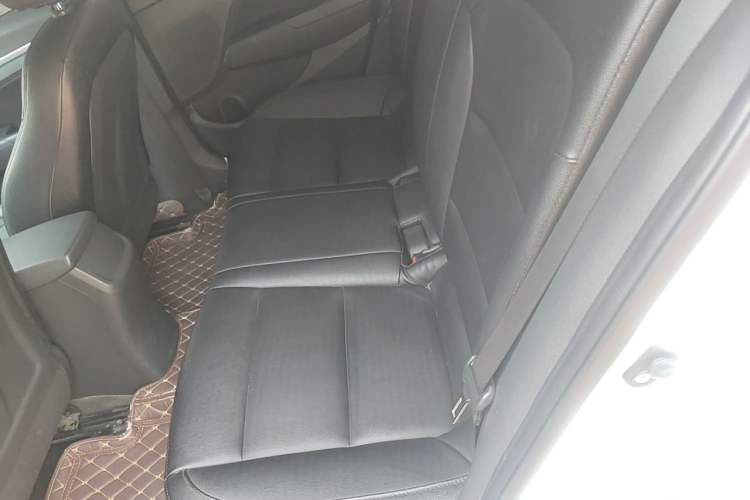 Used Hyundai Elantra (6th Generation / Lingdong) 2016 1.6L Manual ZhiXuan·Youth Edition Left Rear Seat