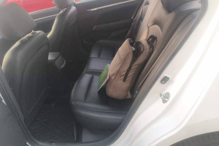 Used Hyundai Elantra (6th Generation / Lingdong) 2016 1.6L Automatic ZhiXuan – Elite Version Left Rear Seat
