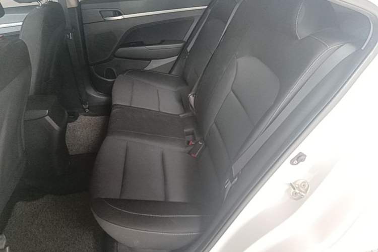 Used Hyundai Elantra (6th Generation / Lingdong) 2016 1.6L Automatic ZhiXuan – Elite Version Left Rear Seat