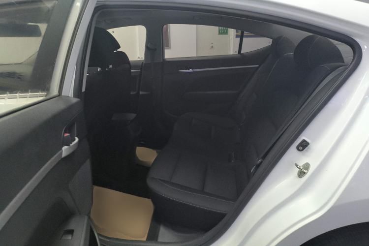 Used Hyundai Elantra (6th Generation / Lingdong) 2016 1.6L Automatic ZhiXuan – Elite Version Left Rear Seat