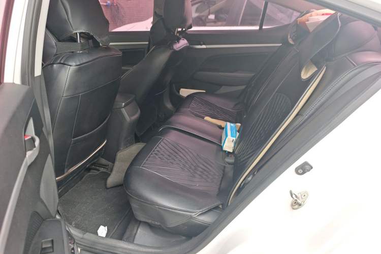 Used Hyundai Elantra (6th Generation / Lingdong) 2016 1.6L Automatic ZhiXuan – Elite Version Left Rear Seat