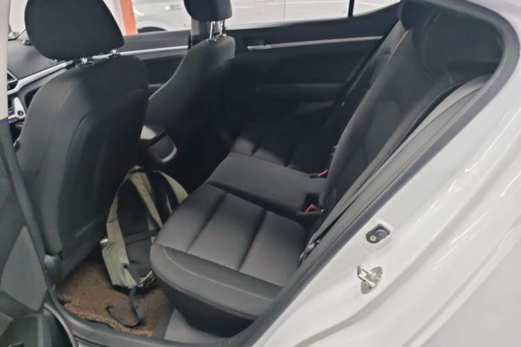 Used Hyundai Elantra (6th Generation / Lingdong) 2016 1.6L Automatic ZhiXuan – Elite Version Left Rear Seat