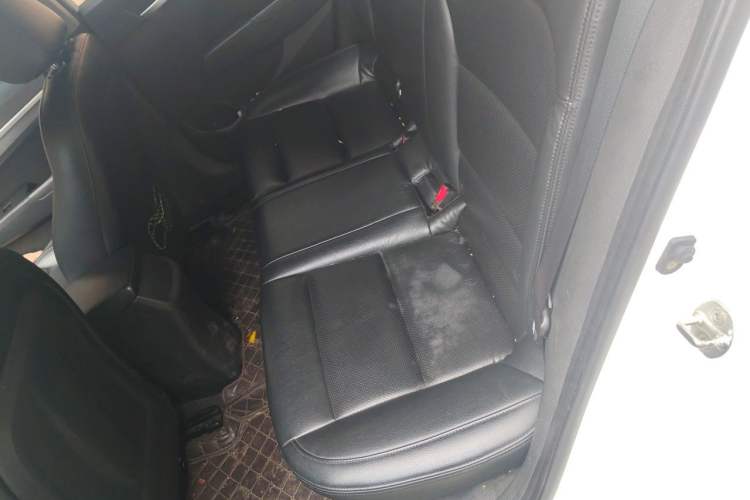 Used Hyundai Elantra (6th Generation / Lingdong) 2016 1.6L Automatic ZhiXuan – Elite Version Left Rear Seat