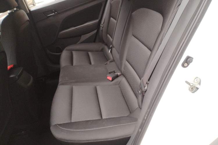 Used Hyundai Elantra (6th Generation / Lingdong) 2016 1.4T Dual-Clutch Xuan Dong · Dynamic Version Left Rear Seat