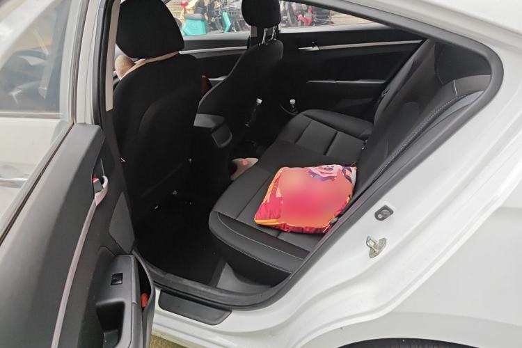 Used Hyundai Elantra (6th Generation / Lingdong) 2016 1.6L Automatic ZhiXuan – Elite Version Left Rear Seat