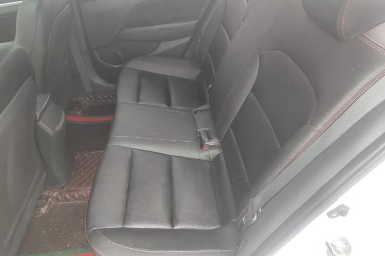 Used Hyundai Elantra (6th Generation / Lingdong) 2016 1.6L Automatic ZhiXuan – Elite Version Left Rear Seat
