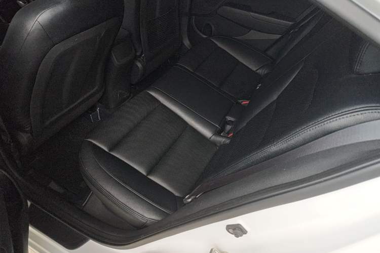 Used Hyundai Elantra (6th Generation / Lingdong) 2016 1.6L Automatic ZhiXuan – Elite Version Left Rear Seat