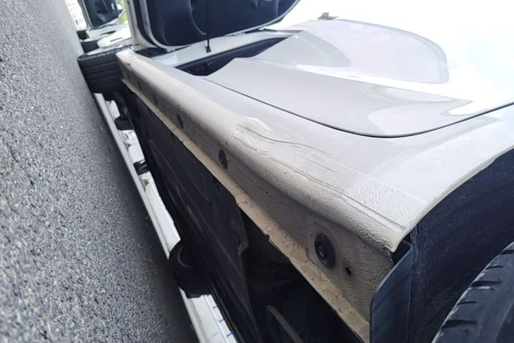 Used Hyundai Elantra (6th Generation / Lingdong) 2016 1.6L Automatic ZhiXuan – Elite Version Left Side Sill