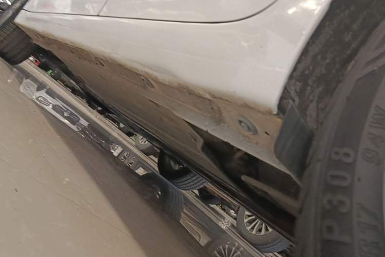 Used Hyundai Elantra (6th Generation / Lingdong) 2016 1.6L Automatic ZhiXuan – Elite Version Left Side Sill