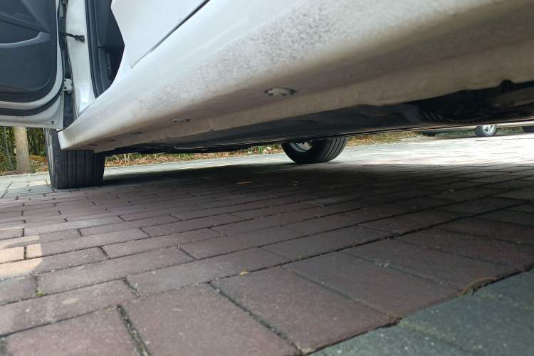 Used Hyundai Elantra (6th Generation / Lingdong) 2016 1.6L Automatic ZhiXuan – Elite Version Left Side Sill
