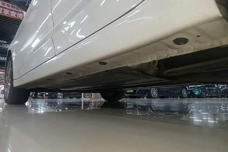 Used Hyundai Elantra (6th Generation / Lingdong) 2016 1.6L Automatic ZhiXuan – Elite Version Left Side Sill